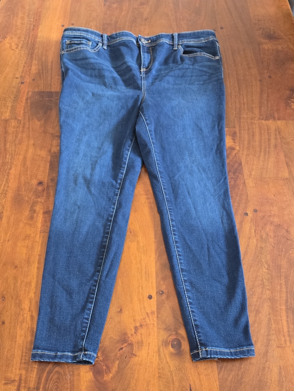 Torrid Midfit Super Skinny Super Soft Dark Blue Jeans Size 18